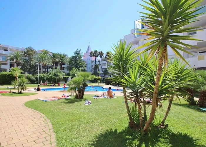 Apartamento Espacioso En Zona Tranquila Con Piscina Salada Abierta Todo El Ano Y Wifi Gratuito - Es-258-107